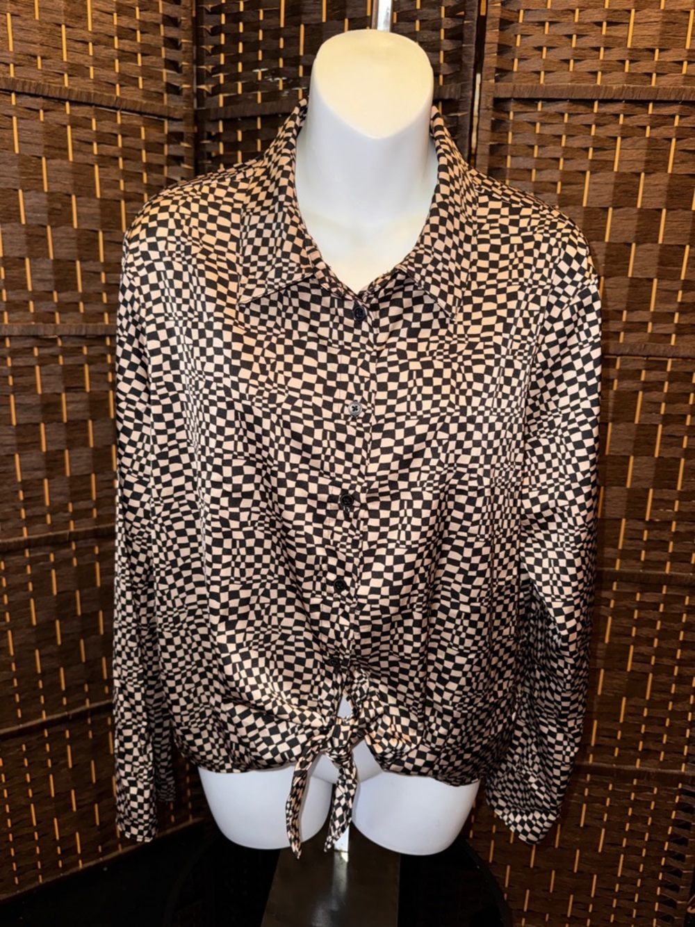 Checker Print Tie-Hem Button Down Shirt - Black & Cream XL